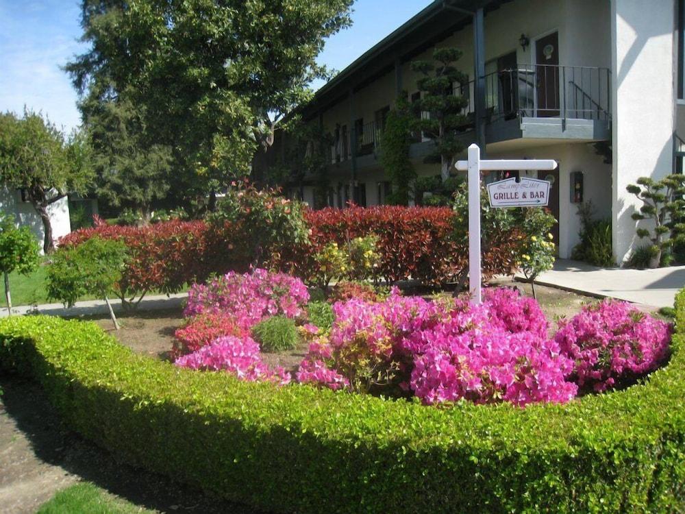 Lamp Liter Inn Visalia Esterno foto